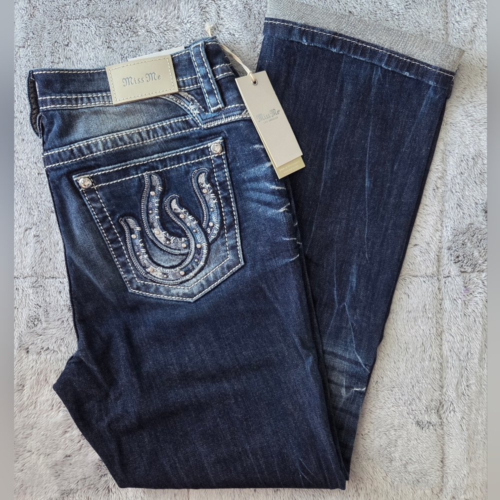 MISS ME LOS ANGELES JEANS. CURVY FIT. MID-RISE.  STRAIGHT.  SHORT. SIZE 33